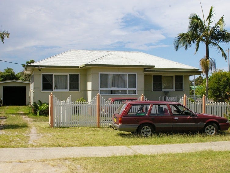 18 Ocean Avenue, Stuarts Point, NSW 2441