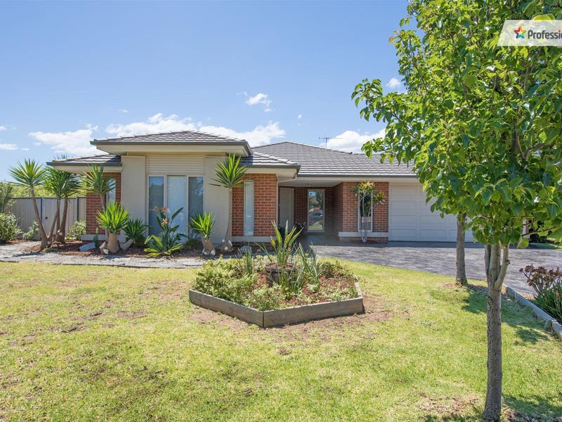 1 Greenwich Court, Brookfield, Vic 3338 Property Details