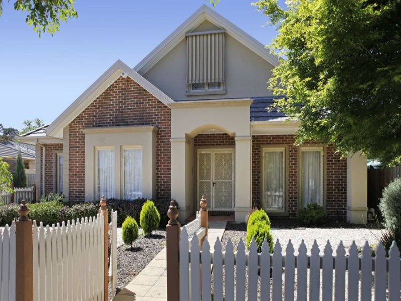 1/2 Vivian Street, Mount Waverley, VIC 3149