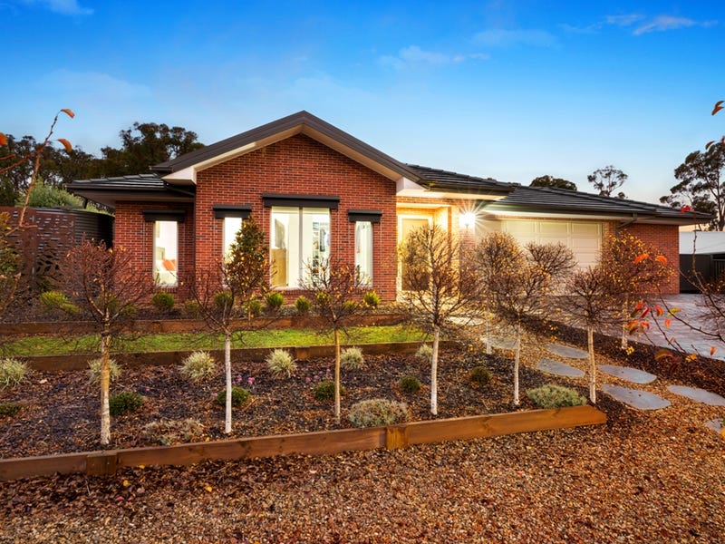 15 Greenhaven Court, Mount Clear, VIC 3350