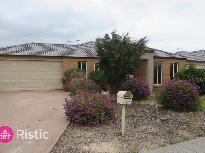 145 ster Way, Pakenham, VIC 3810