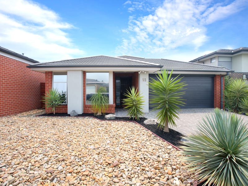 12 Bellsquarry Avenue, Cranbourne East, VIC 3977