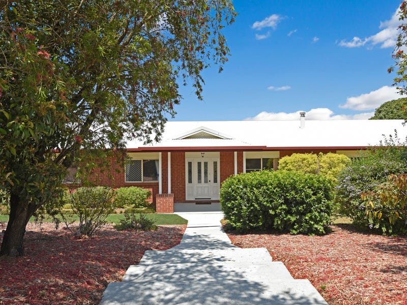 17 Palmer Drive, Highfields, QLD 4352