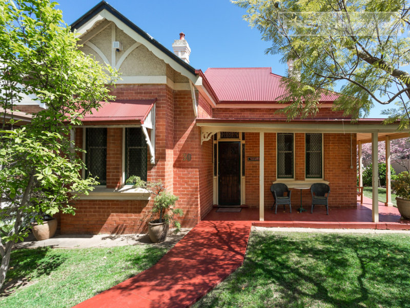 30 Peter Street, Wagga Wagga, NSW 2650