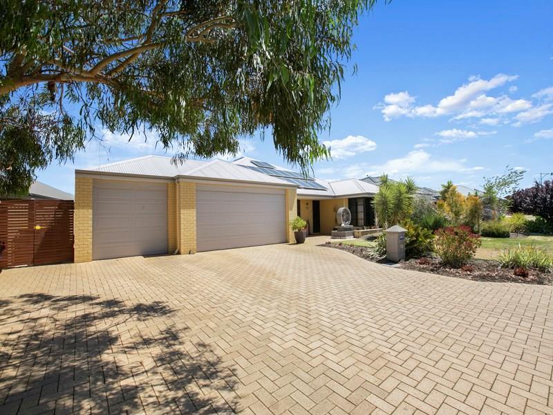 15 Halcyon Way, Atwell, WA 6164 Property Details