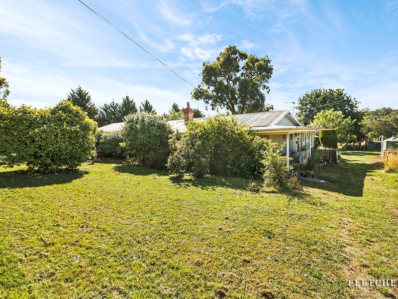 675 Woori Yallock Road, Cockatoo, Vic 3781 Property Details