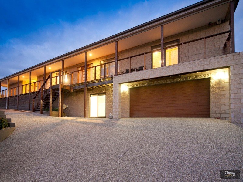 44 Highland Drive, Pakenham, Vic 3810 Property Details