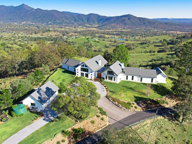 753 Clear Mountain Road, Clear Mountain, Qld 4500