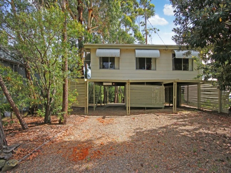 4 Bannister Head Road, Mollymook, NSW 2539 Property Details