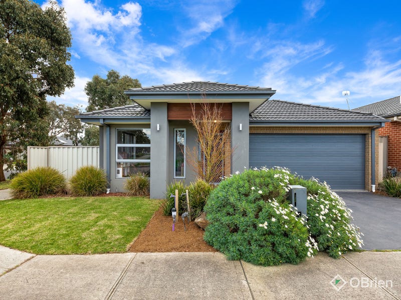 Houses for Sale in Pakenham, VIC 3810 Pg. 4