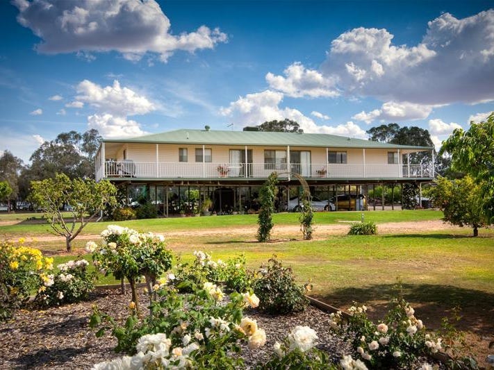 76 Sturt Highway, Buronga, NSW 2739