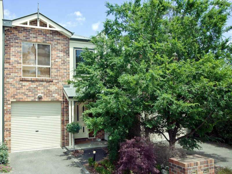 6b Dobson Road, Montmorency, Vic 3094 Property Details