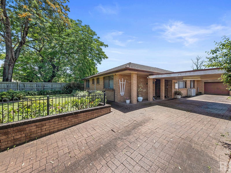 19 Cambridge Avenue, Windsor, NSW 2756 Property Details