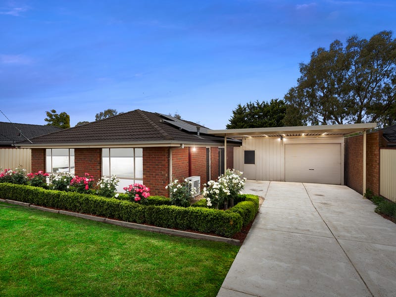 15 Kingdom Avenue, Kings Park, VIC 3021