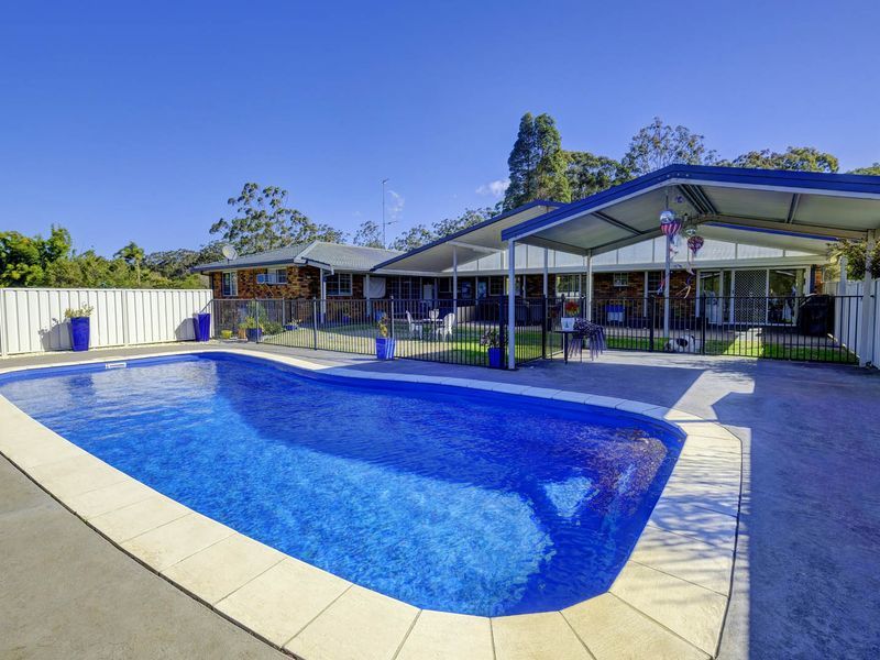 67 Oakview Drive, Hallidays Point, NSW 2430