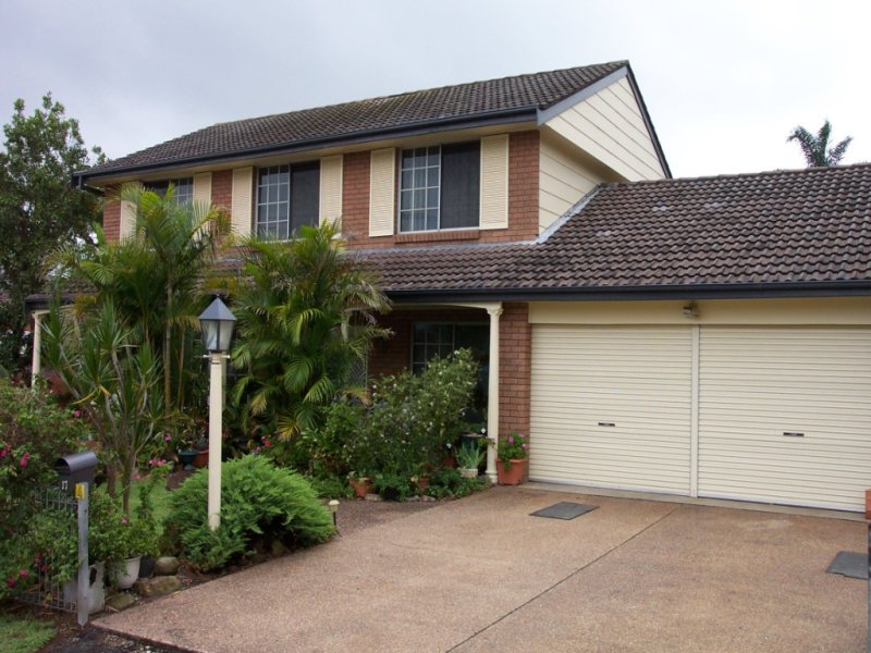 17 Stephenson St, Killingworth, NSW 2278 Property Details