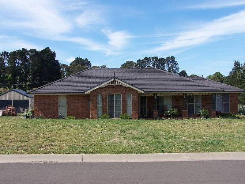 2 Wembley Road, Moss Vale, NSW 2577