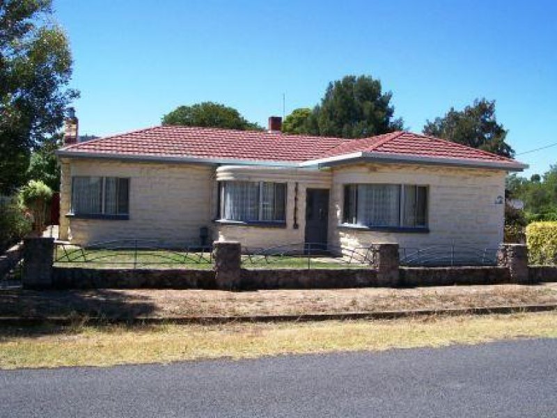 7 Davis Cres, Penola, SA 5277