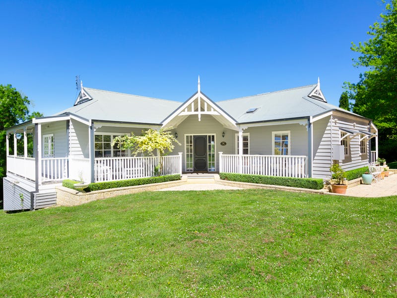 13 Carlisle Street, Bowral, NSW 2576 Property Details