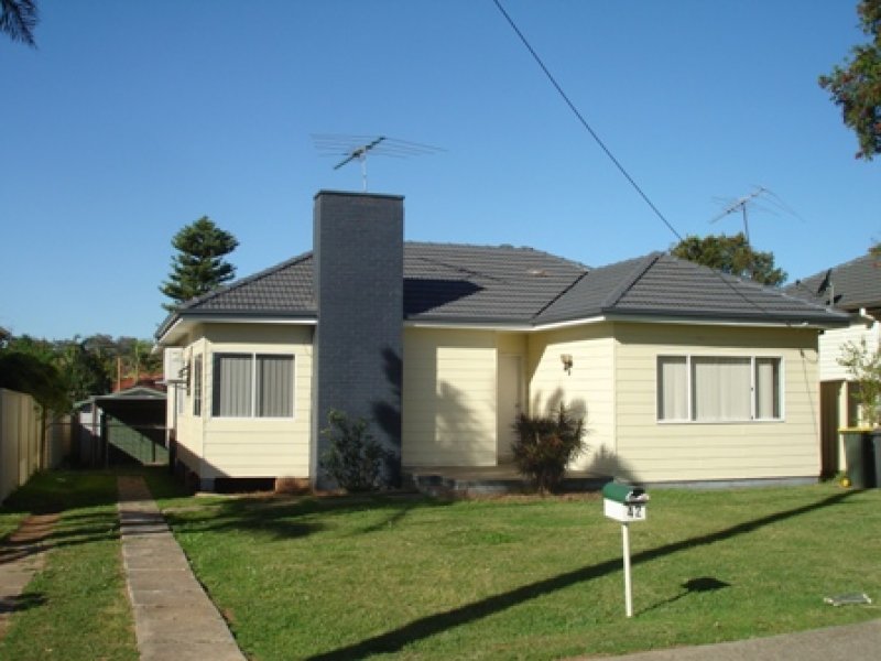 42 Bradbury Avenue, Campbelltown, NSW 2560