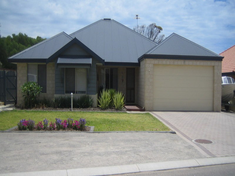 26 Stillwater Avenue, Drummond Cove, WA 6532