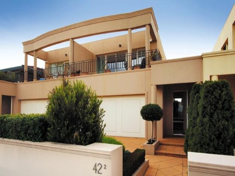 2/42 Beach Road, Mentone, VIC 3194