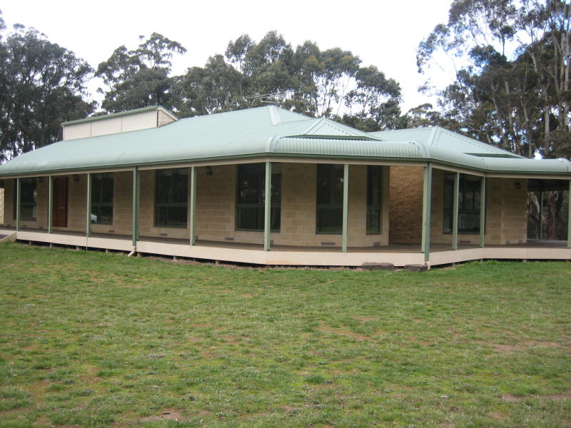 373 Ashbourne Road, Woodend, VIC 3442