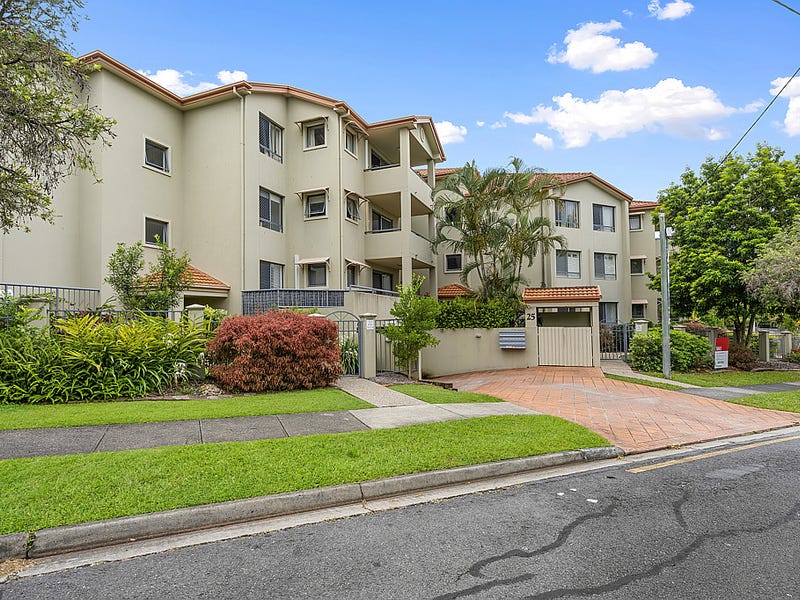 Unit 7/25 Chester Terrace, Southport, Qld 4215 Property Details