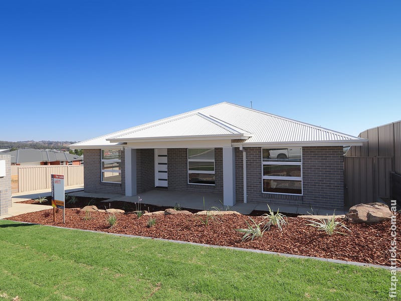 1/110 Brooklyn Drive, Bourkelands, NSW 2650
