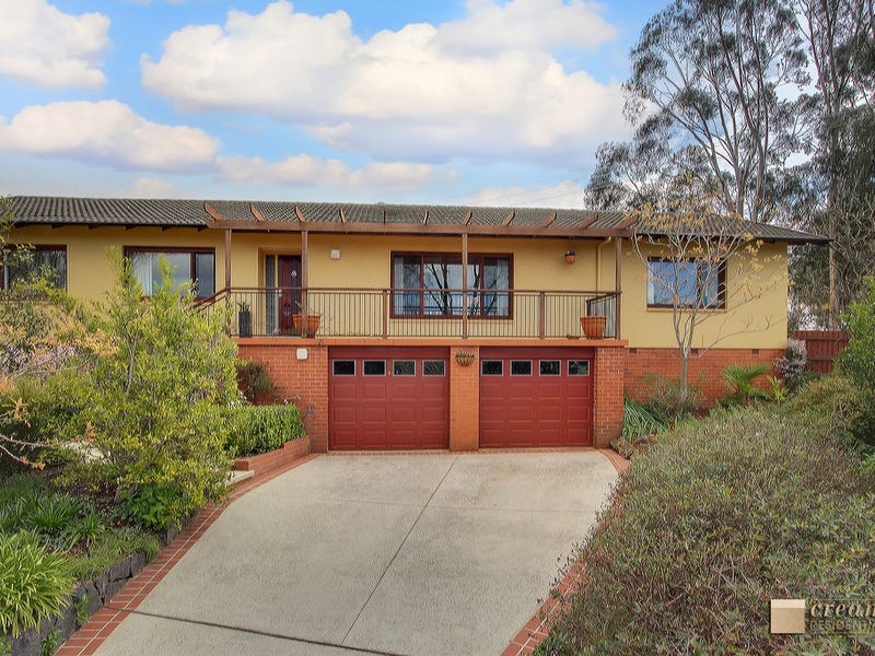 17 Maurice Place, Garran, ACT 2605 Property Details