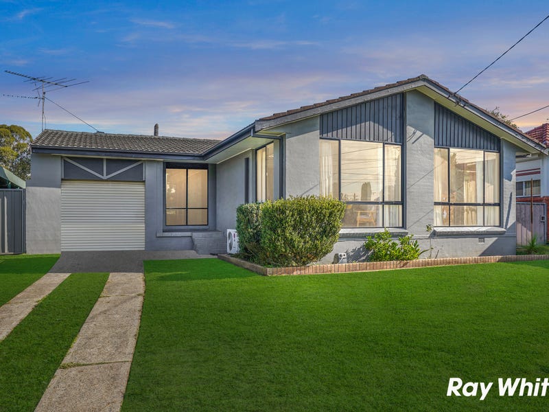 25 Eloura Street, Dharruk, NSW 2770 Property Details