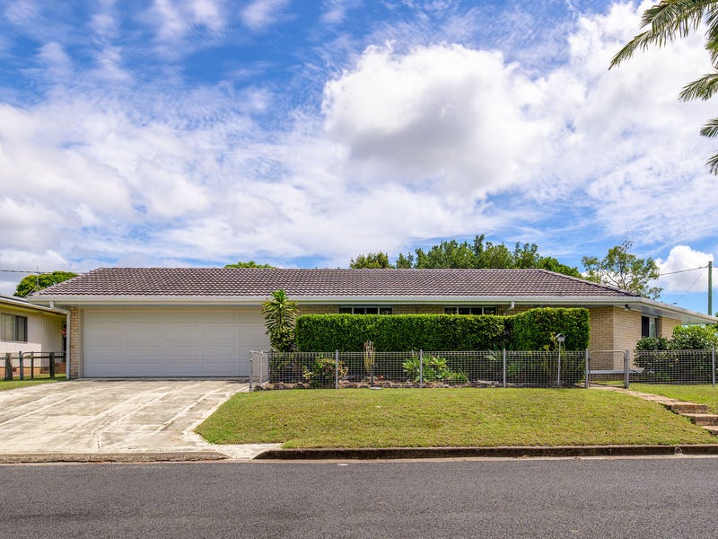 39 Bass Street, Tin Can Bay, QLD 4580