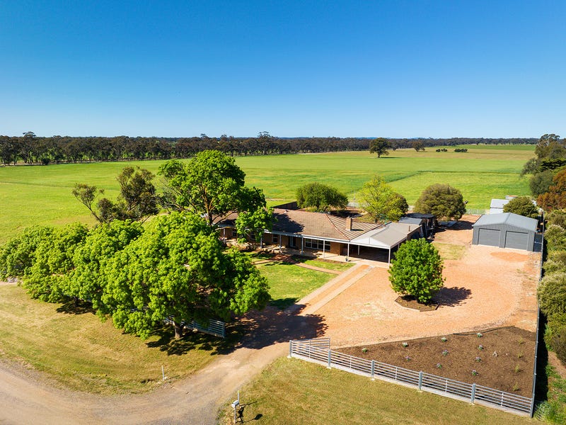 33 Edwards Road, Eddington, Vic 3472 House for Sale