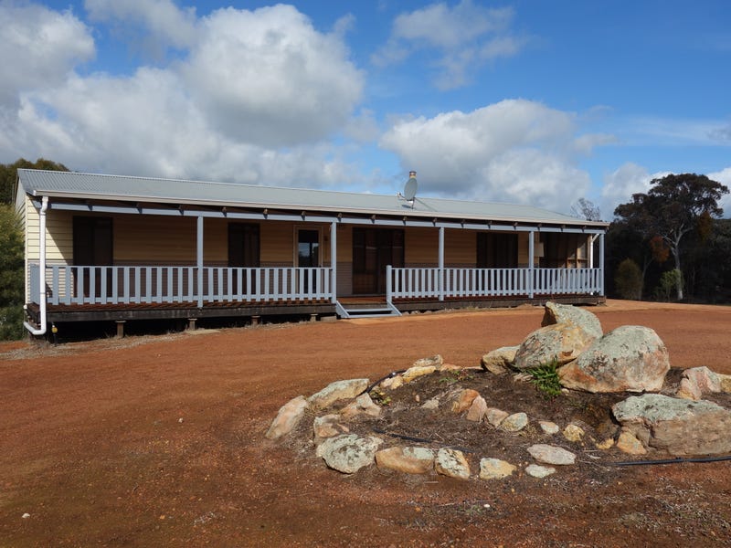 2 Cross Street, Cuballing, WA 6311 Property Details