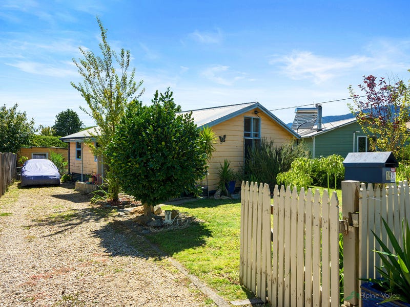 19 Simmonds Street, Mount Beauty, VIC 3699