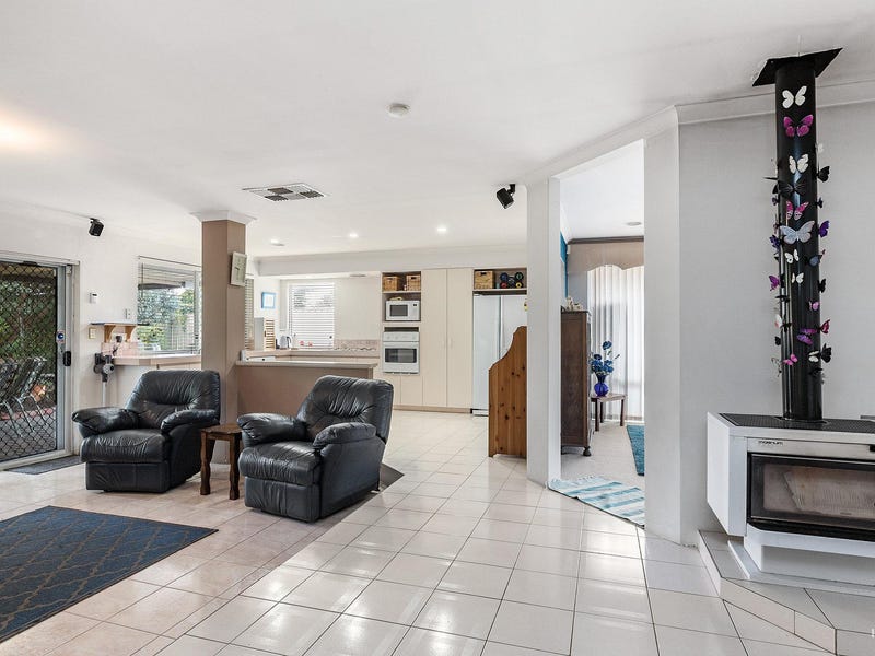 195 Warton Road, Thornlie, WA 6108 Property Details