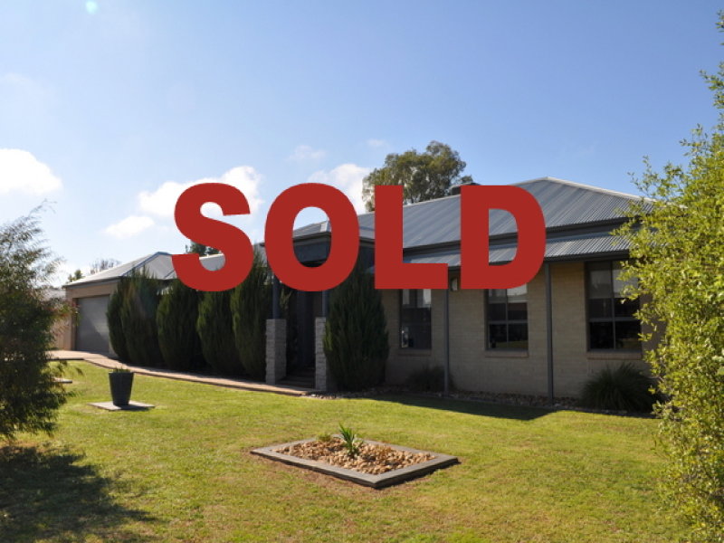 10 Vine Street, Holbrook, NSW 2644 Property Details