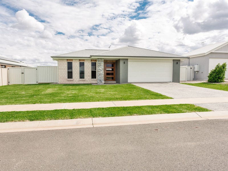 73 Canterbury Road, Emerald, Qld 4720 Property Details