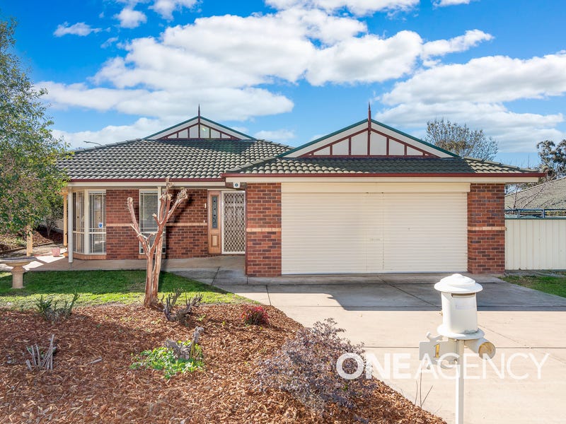 1 CANOLA PLACE, Estella, NSW 2650 Property Details