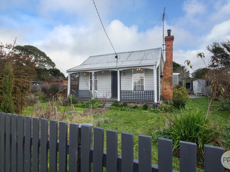 37 Russell Street, Gordon, Vic 3345 Property Details