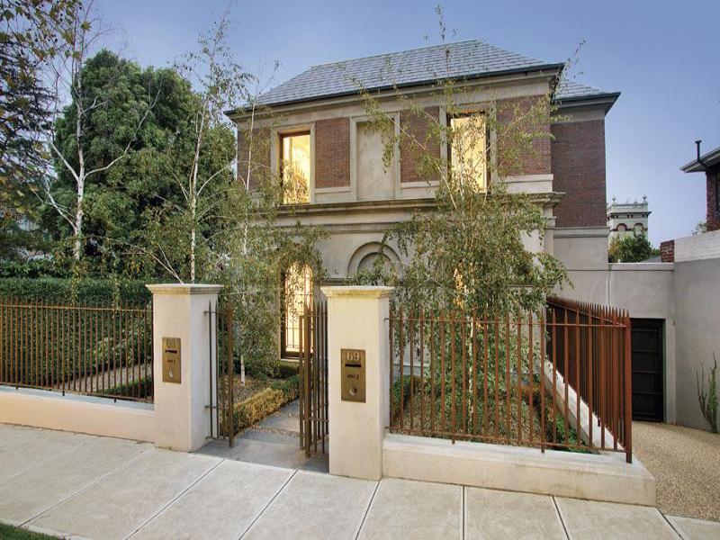 2/69 Huntingtower Road, Armadale, Vic 3143 Property Details