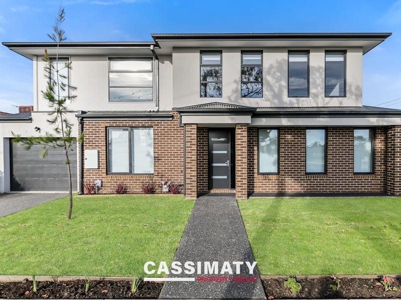 8C McLaren Avenue, Cranbourne, Vic 3977 Property Details