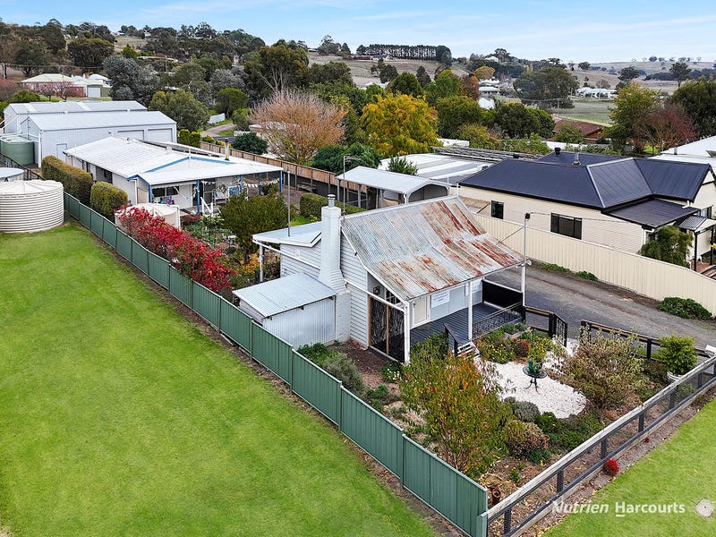 29 Miller Street, Casterton, Vic 3311 House for Sale
