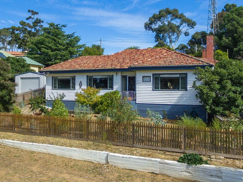 53 Farnsworth Street, Castlemaine, Vic 3450 Property Details