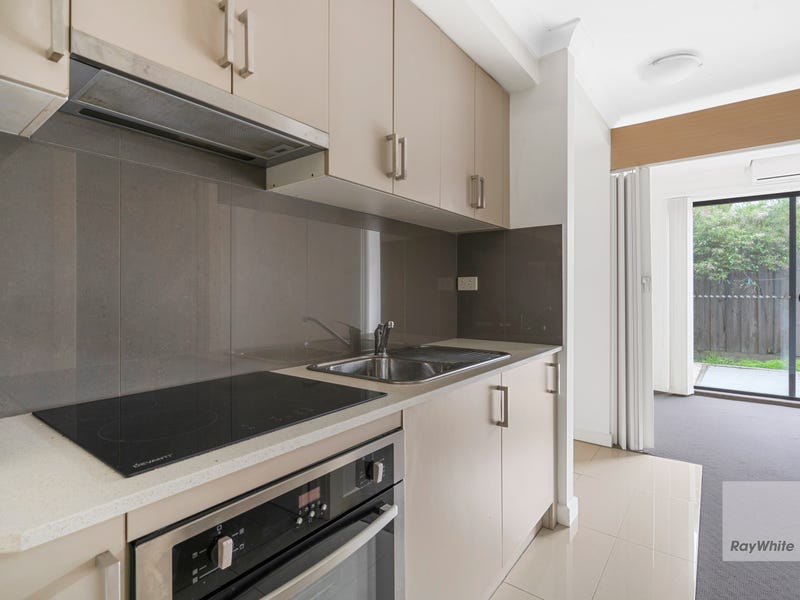 2/1053 Plenty Road, Kingsbury, Vic 3083 Apartment for Sale