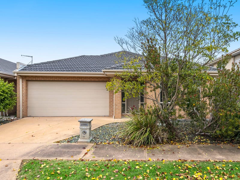 11 Maritime Circuit, Point Cook, VIC 3030 - realestate.com.au