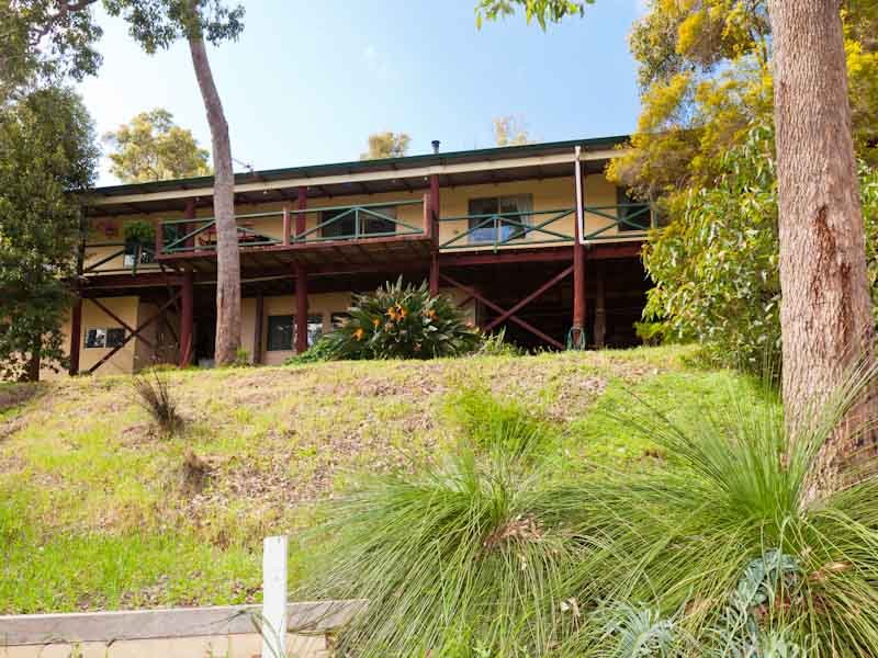 39D Mackie Road, Roleystone, WA 6111 Property Details