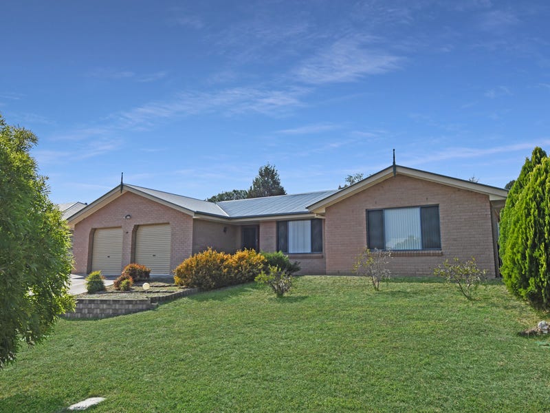 30 Hassall Grove, Kelso, NSW 2795 30 Hassall Grove, Kelso, NSW 2795
