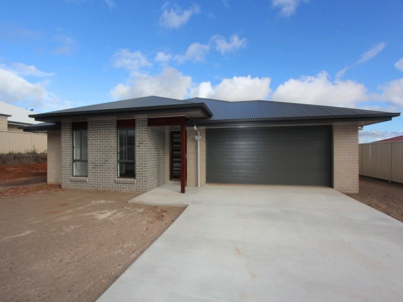 9 Allan Place, Kingaroy, QLD 4610