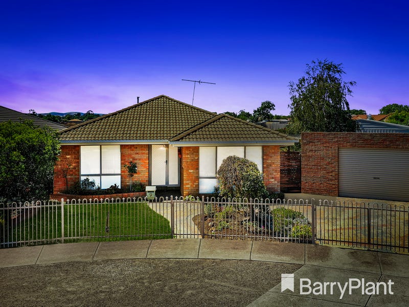 9 Regal Court, Melton South, Vic 3338